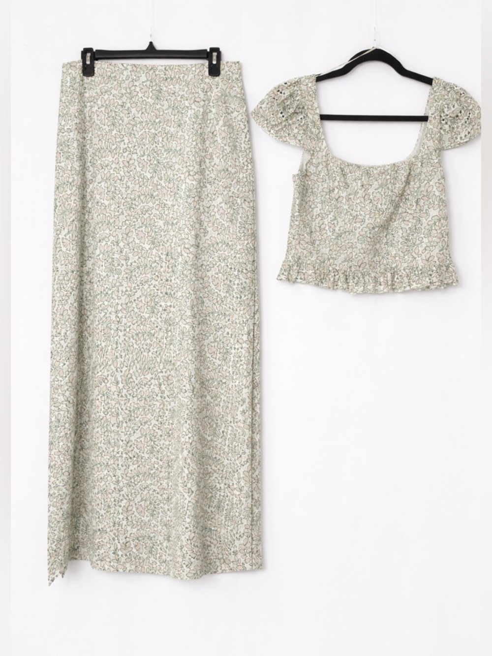 Misa Los Angeles Pale Green and White Floral Skirt Set - Picture 2 of 12